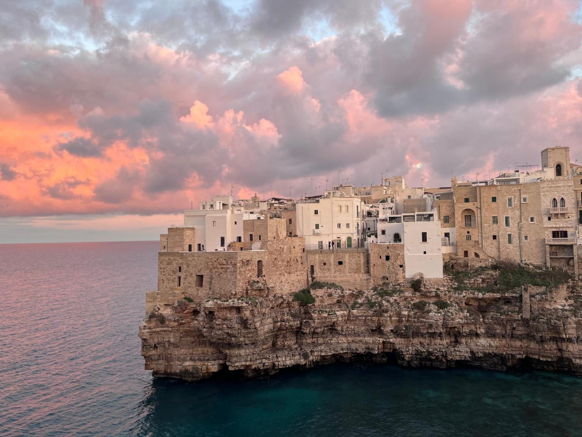 Orange Dream Hotel Polignano a Mare Buitenkant foto